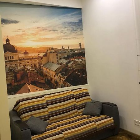 Apartment on Khorvatska Street Lviv Exteriör bild
