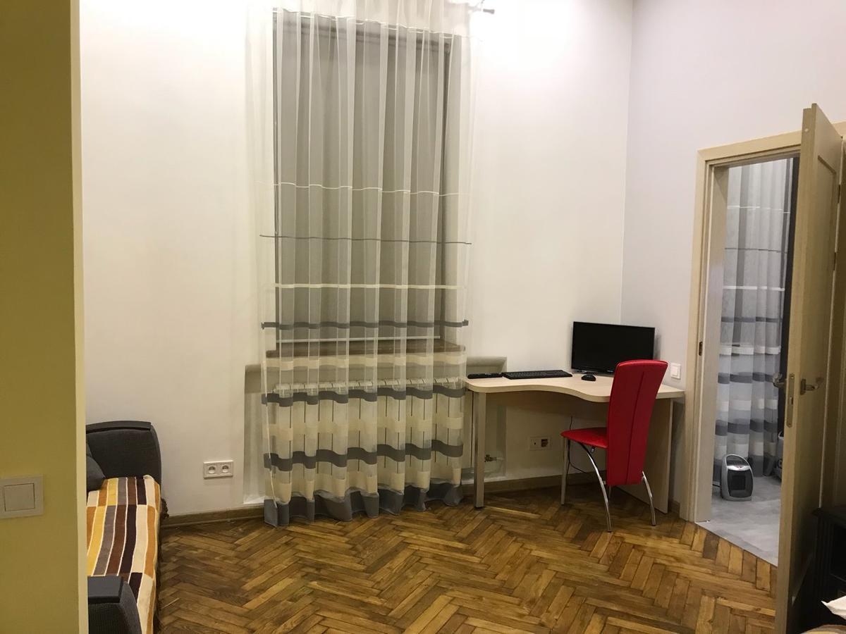 Apartment on Khorvatska Street Lviv Exteriör bild